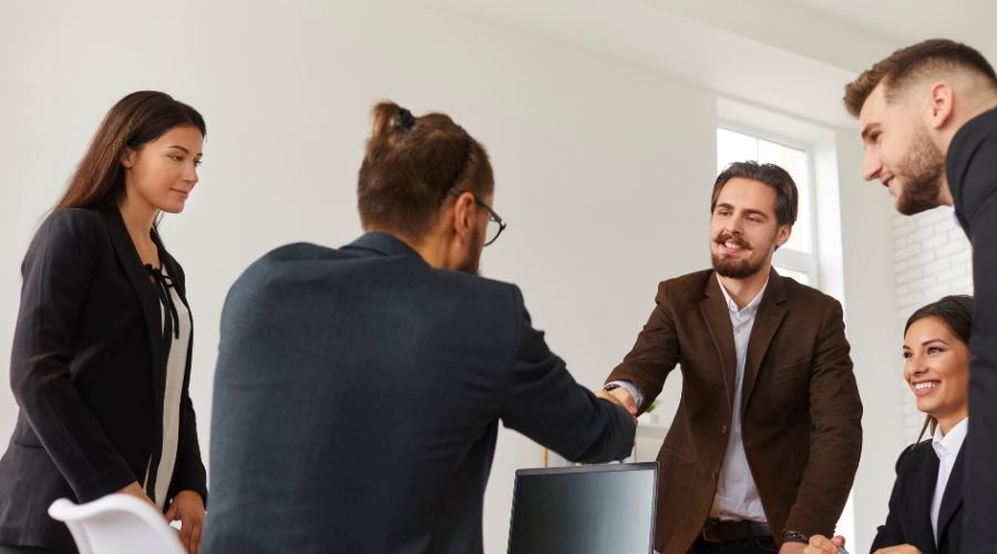 Contratos de confidencialidad para empresas: protege la información más valiosa de tu negocio